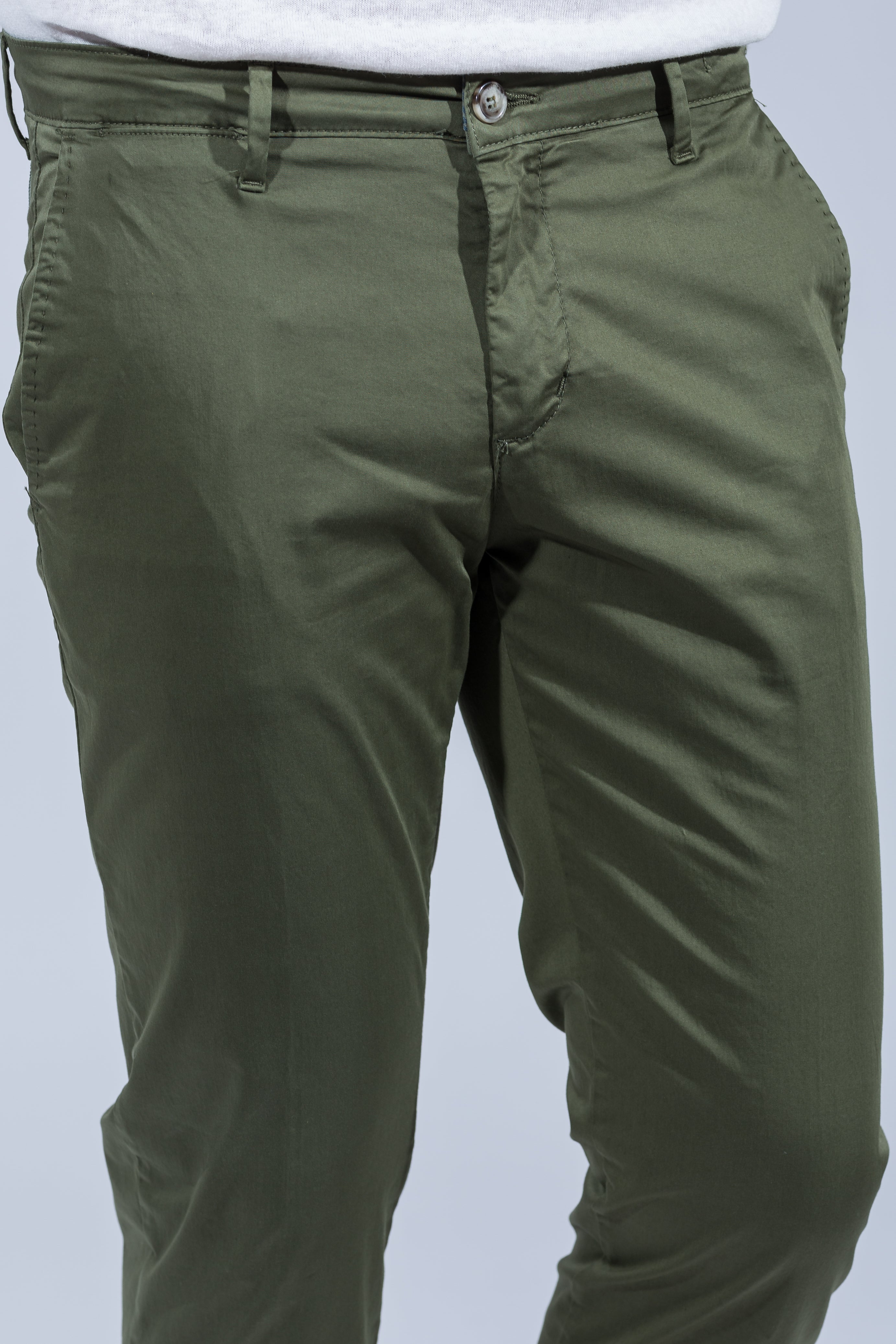 VERDE MILIT.
