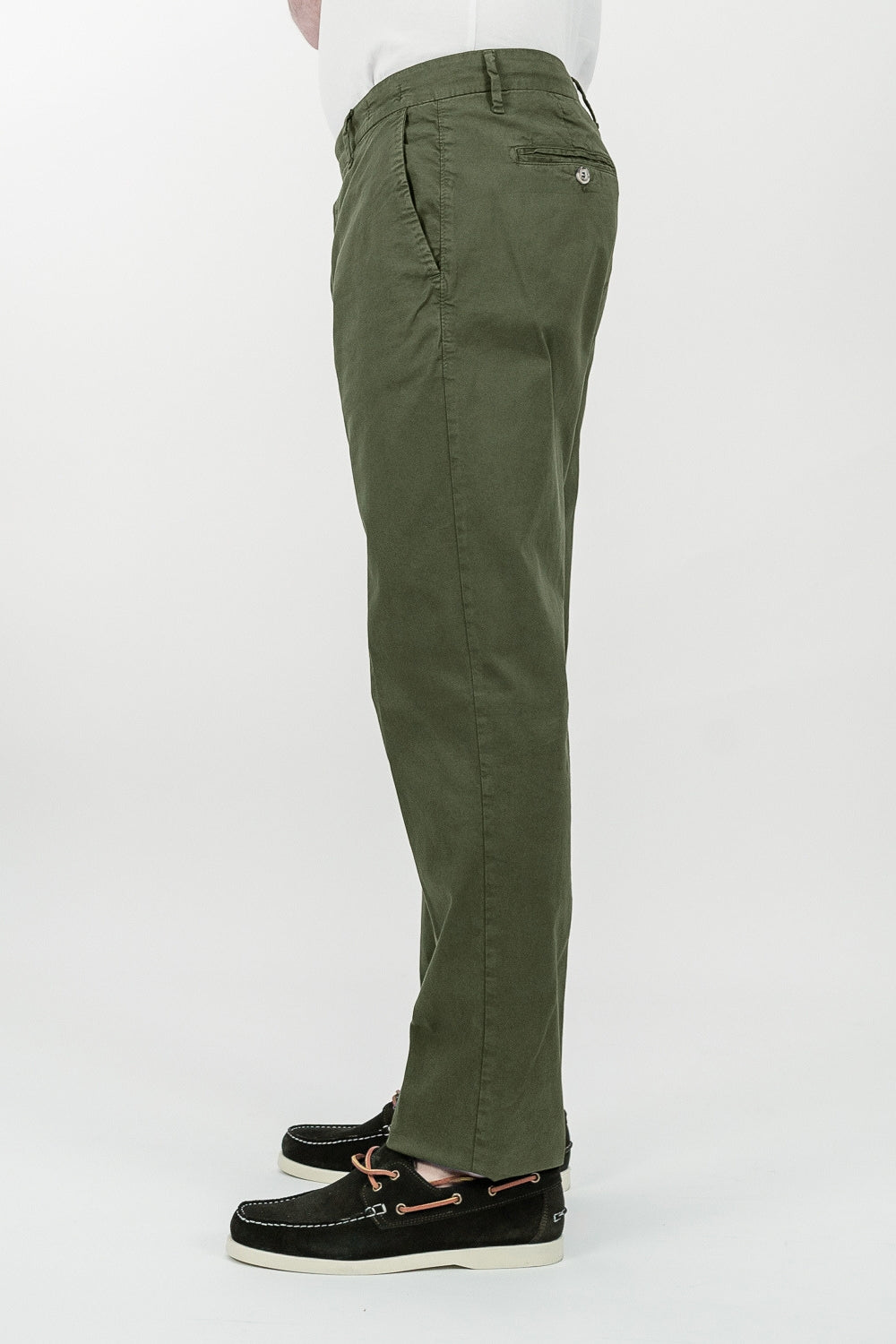 VERDE MILIT.