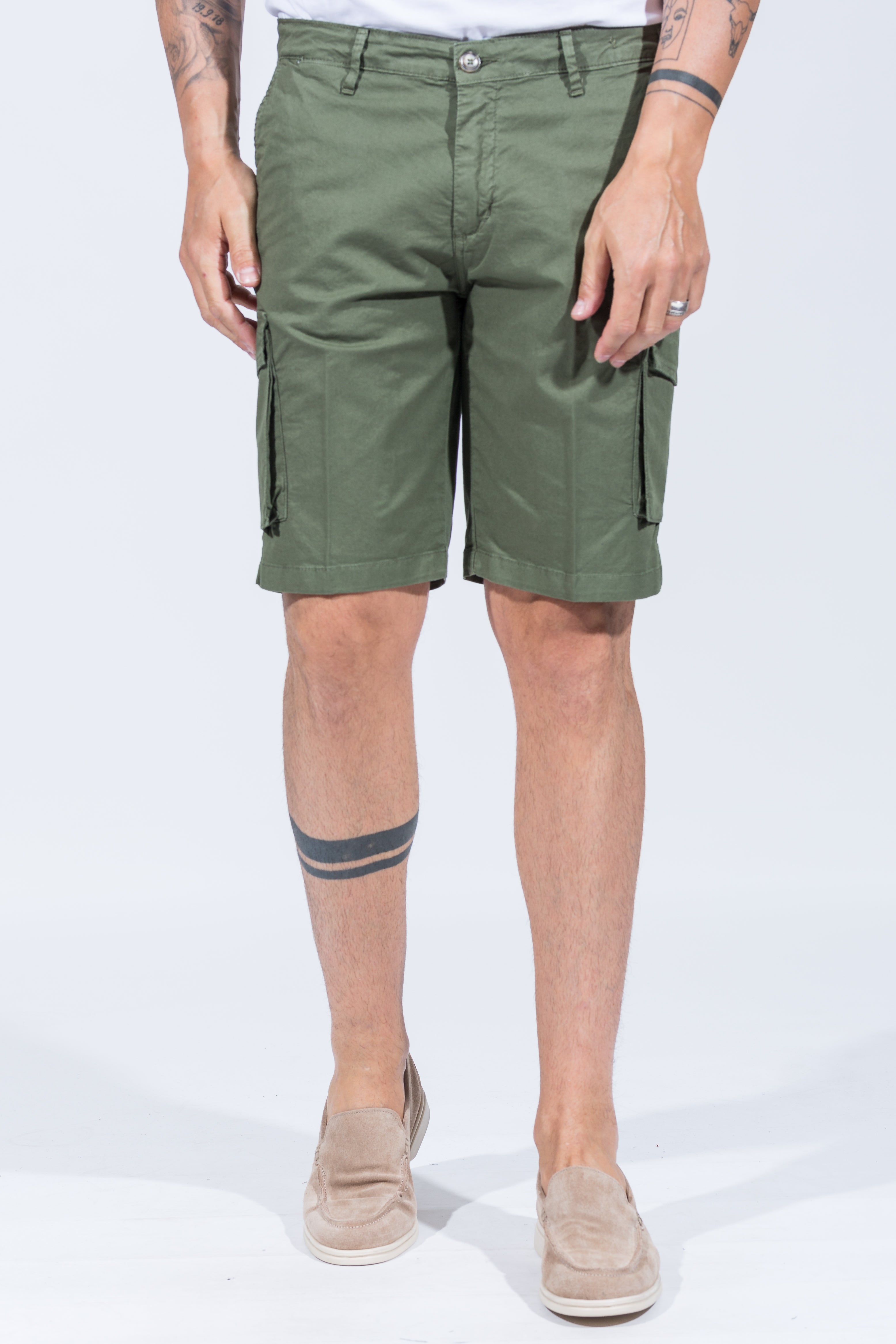 VERDE MILIT.