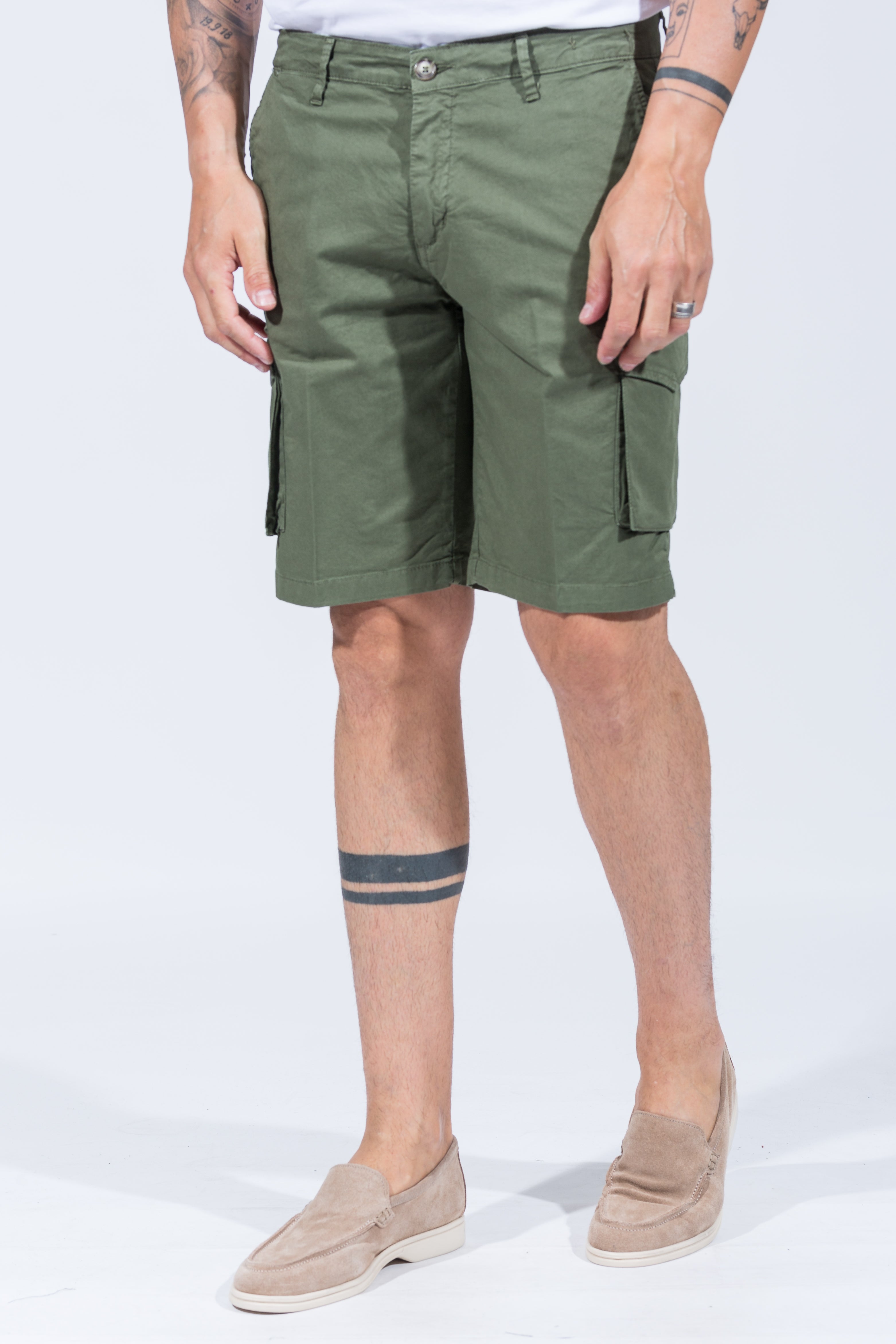 VERDE MILIT.