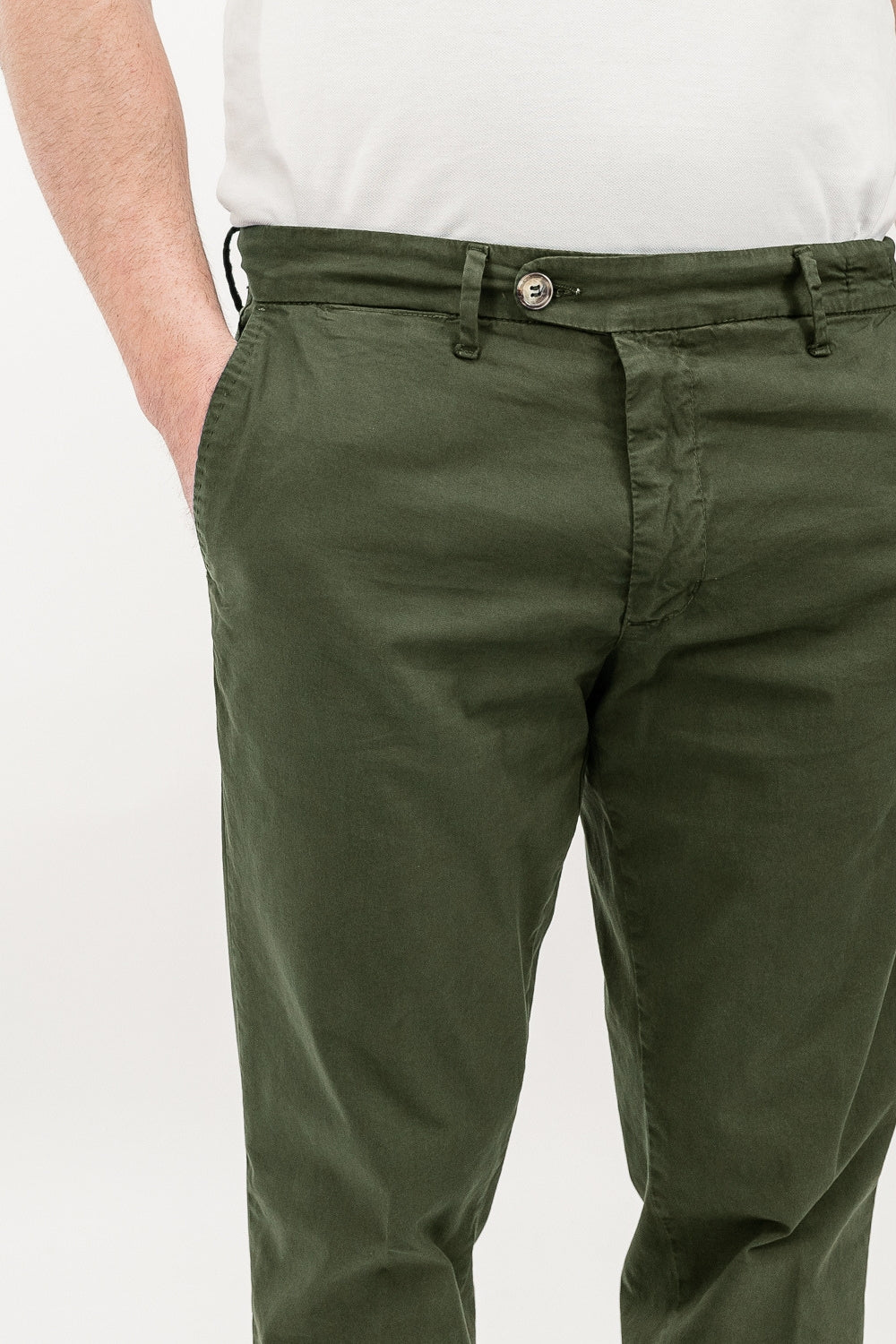 VERDE MILIT.
